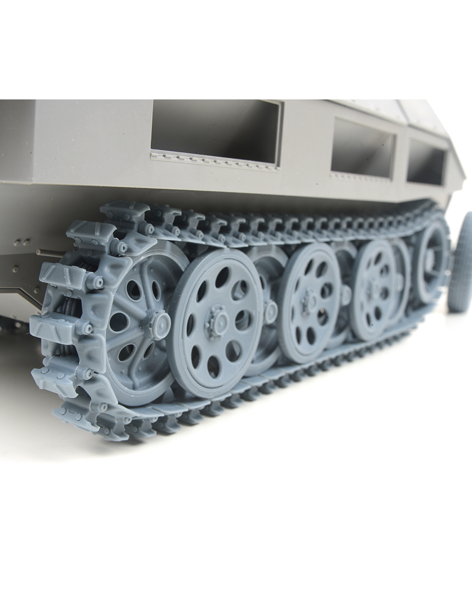 AFV Modeller 16210 Sd.Kfz.251 Late cingoli acciaio 1:16