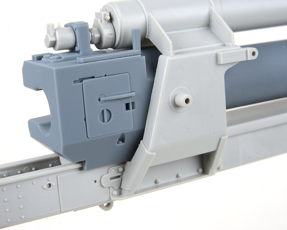 AFV Modeller 16349 Hummel Late cannone 1:16 correzione resina