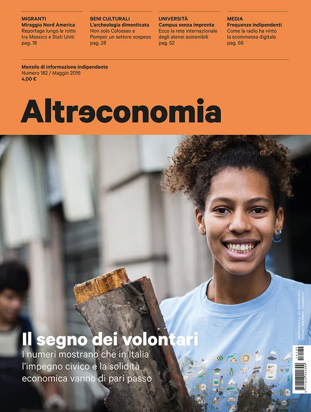 Altreconomia 182 Il segno dei volontari rivista copia singola civica