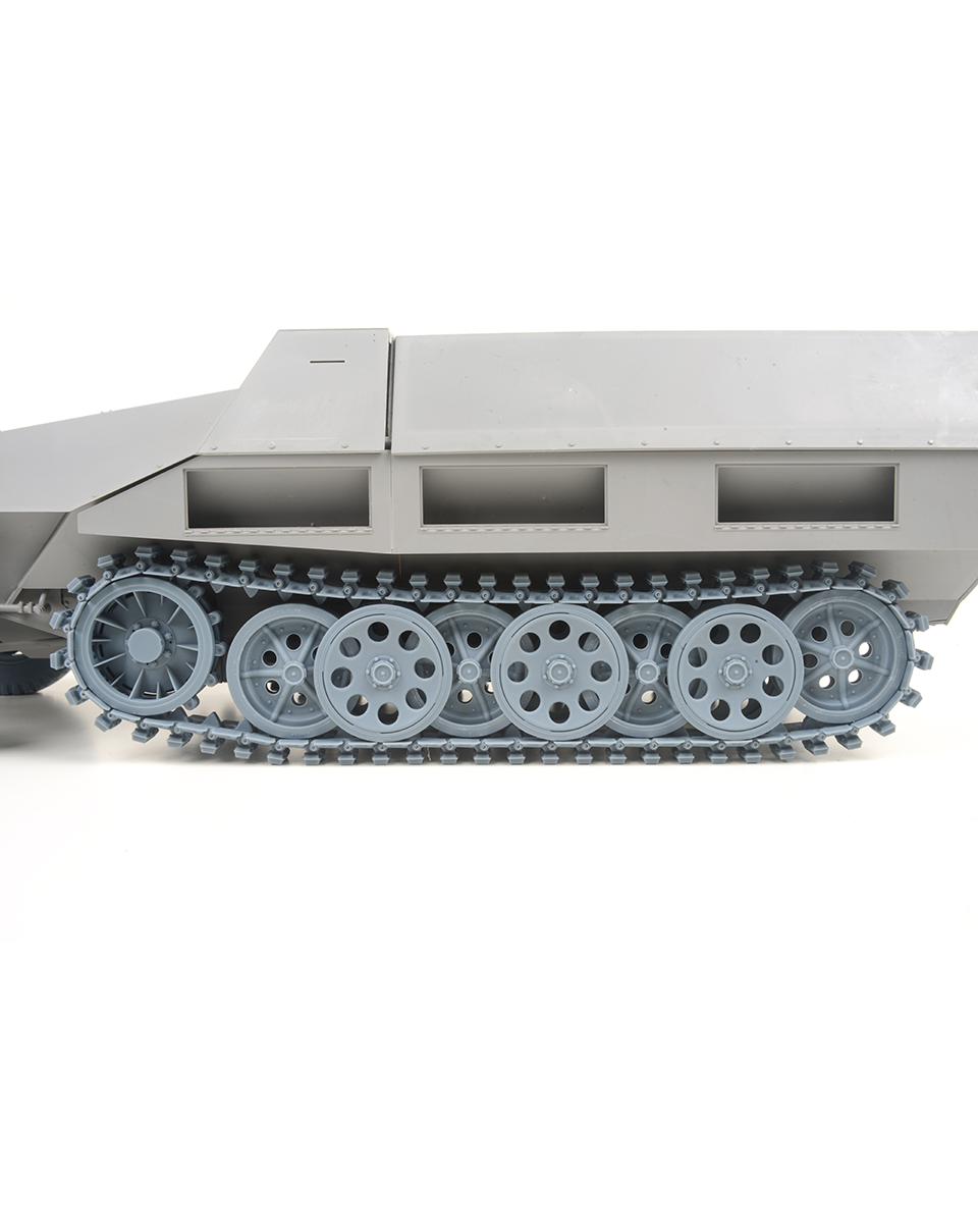 AFV Modeller 16212 Sd.Kfz.251 Mid cingoli 1:16 con rocchetti