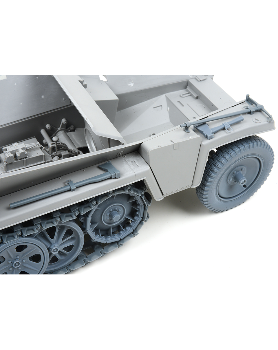 AFV Modeller 16251 Sd.Kfz.250 attrezzi 1:16