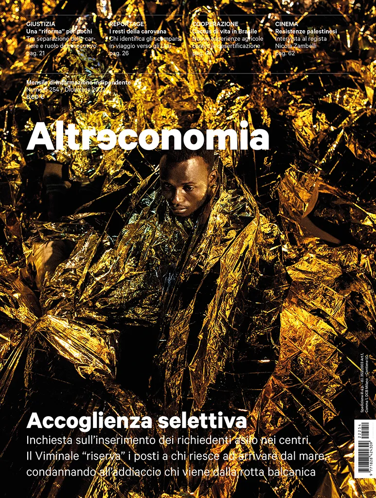 Altreconomia 254 Accoglienza selettiva rivista copia singola