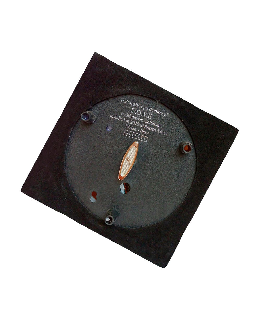 TOILETPAPER L.O.V.E. carillon resina 28 cm dito medio