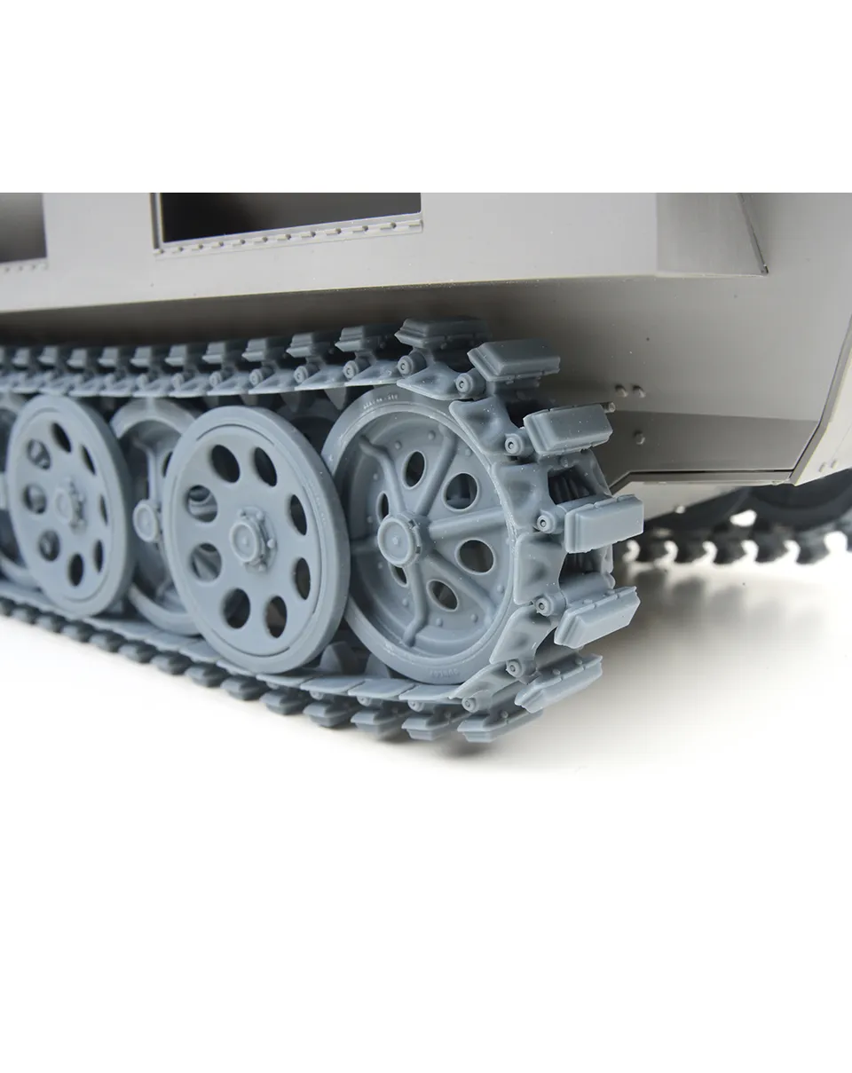 AFV Modeller 16212 Sd.Kfz.251 Mid cingoli 1:16 con rocchetti