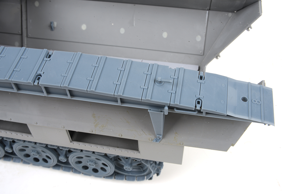 AFV Modeller 16336 Sd.Kfz. 251/7 kit dettaglio 1:16 ponte