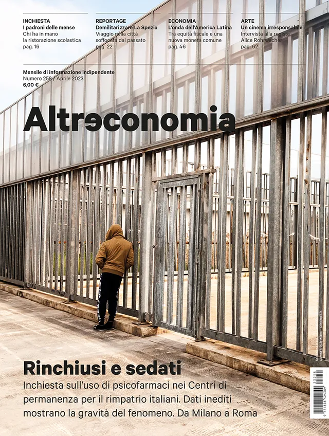 Altreconomia 258 Rinchiusi e sedati rivista copia singola inchiesta