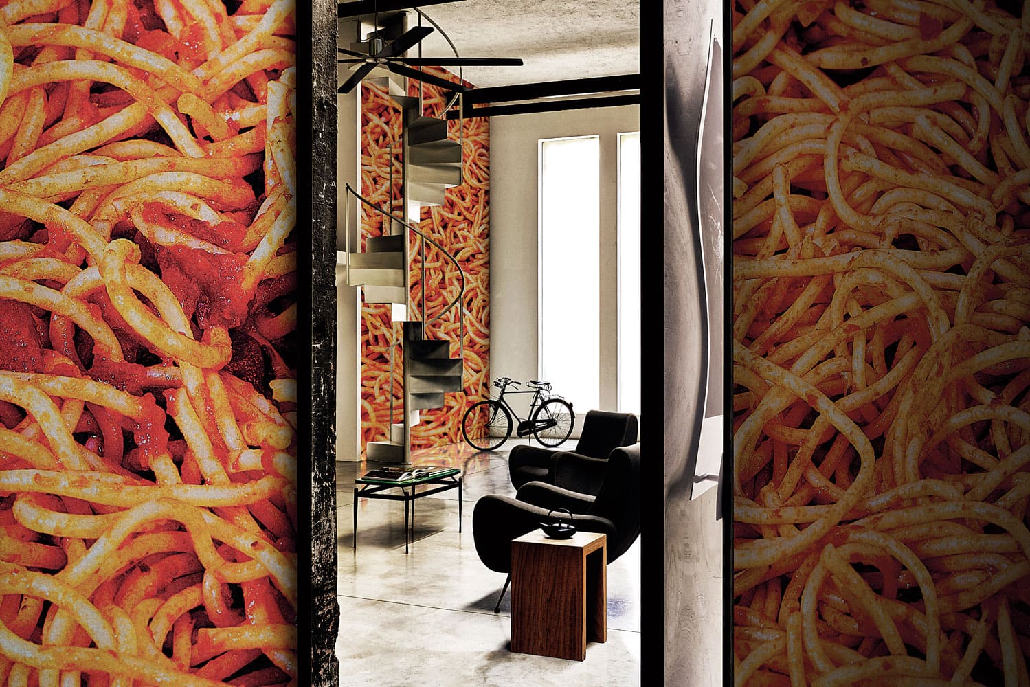 TOILETPAPER Luxury Shit Kitchen Confidential carta da parati Spaghetti 400x310 cm