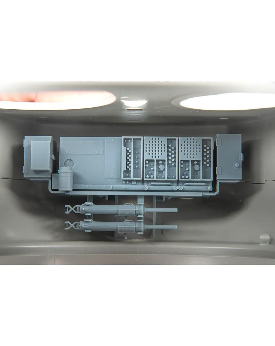 AFV Modeller 16122 M4A3E8 Sherman SCR 538 radio 1:16