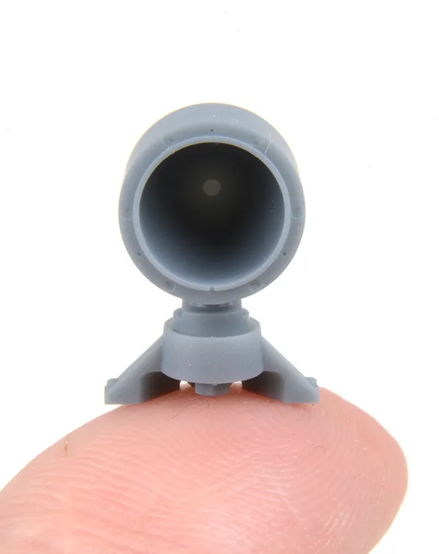 AFV Modeller 16235 Faro Bosch danneggiato 1:16 dettaglio
