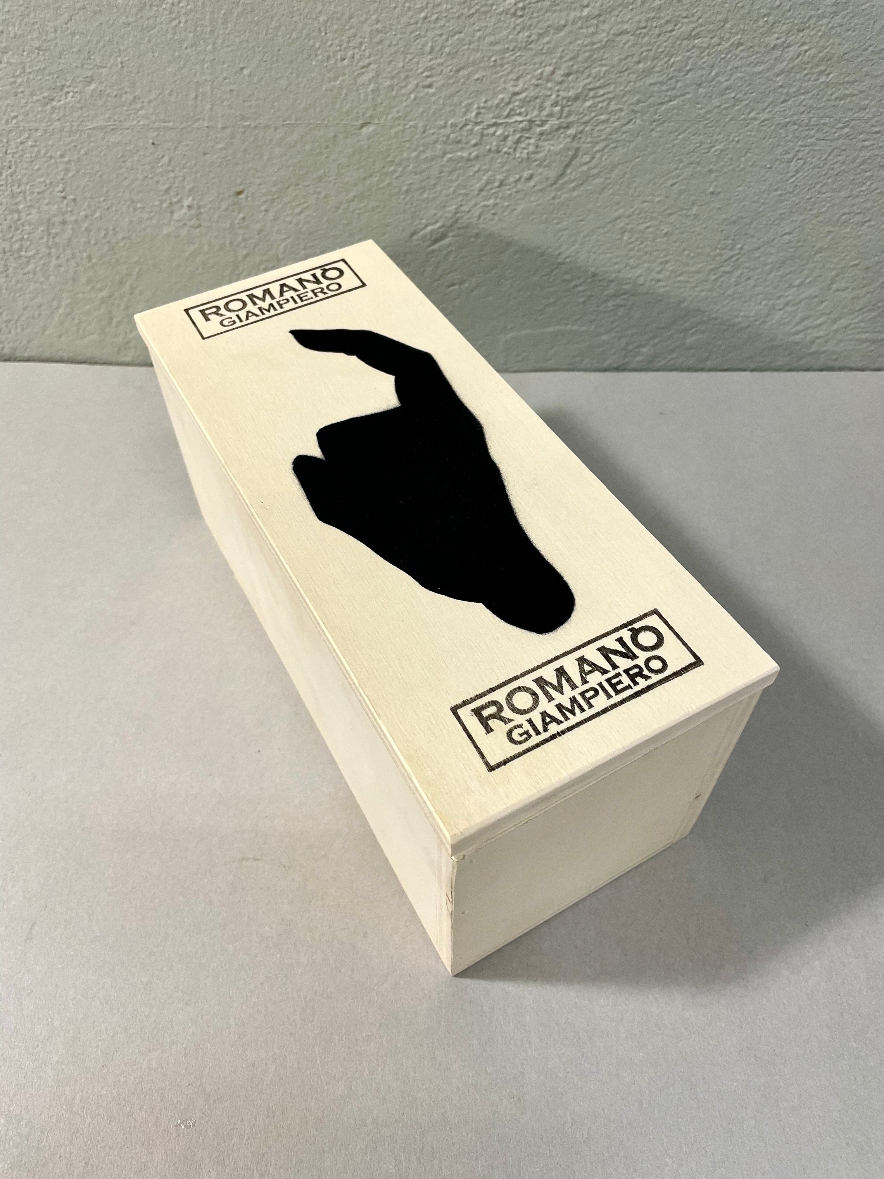 TOILETPAPER Appendito Wall Grip appendiabiti mano resina