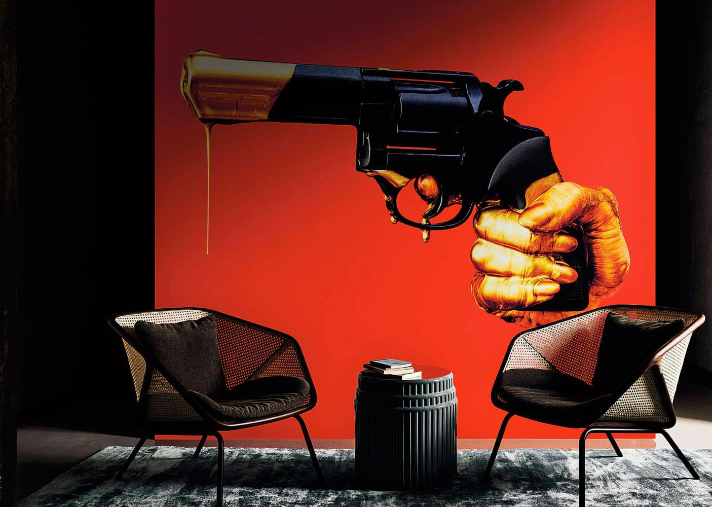 TOILETPAPER Luxury Shit No Army carta da parati Red 400x310 cm