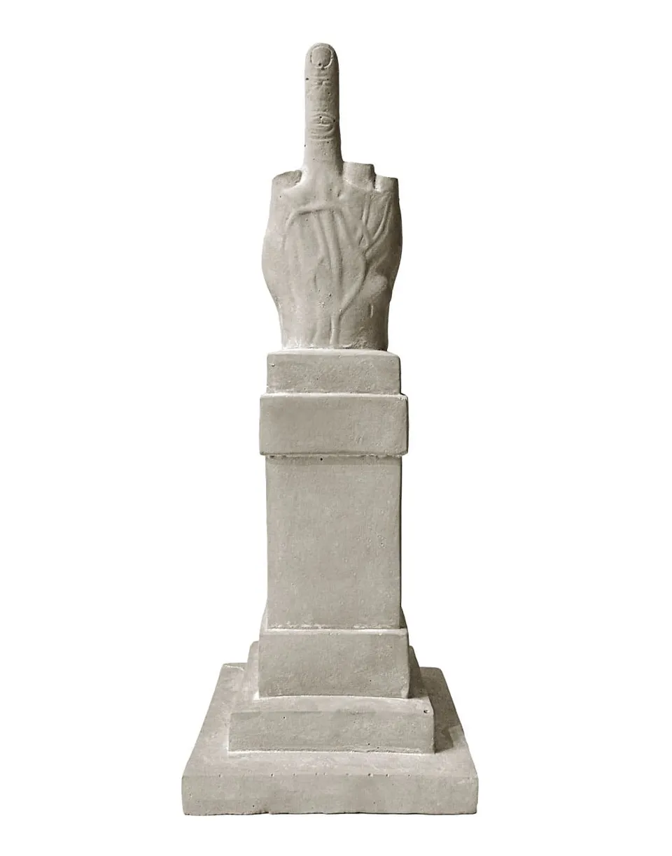 Toiletpaper L.O.V.E. scultura cemento 18x18 h40 cm
