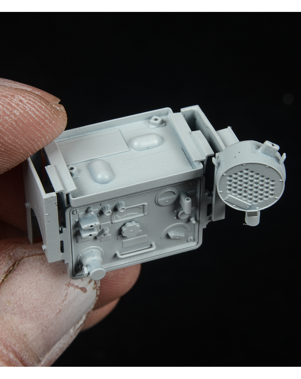 AFV Modeller 16133 Sd.Kfz. 250 251 radio kit dettaglio 1:16