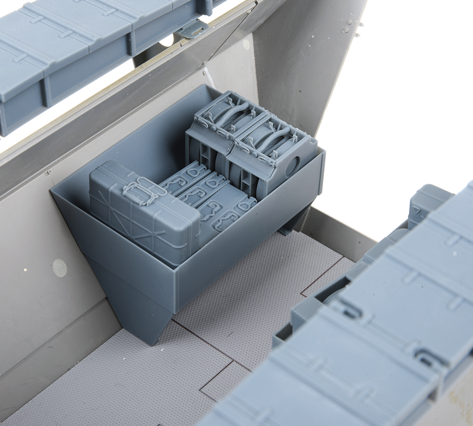 AFV Modeller 16341 1:16 Sd.Kfz. 251/7 Pioneerpanzerwagen Interior Stowage Set