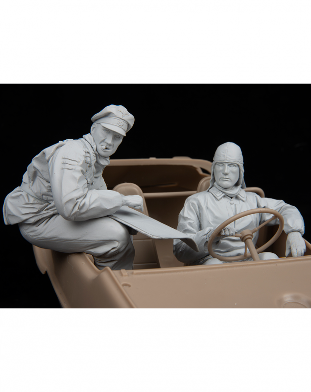 AFV Modeller Ardennes Schwimmwagen Crew figure 1:16