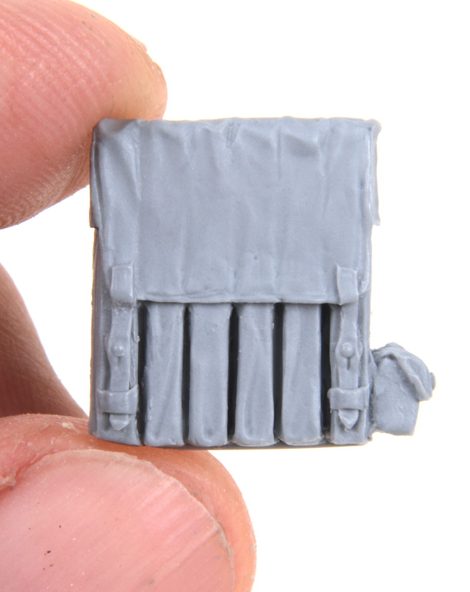 AFV Modeller 16183 giberne MP40 1:16 set 2 pezzi