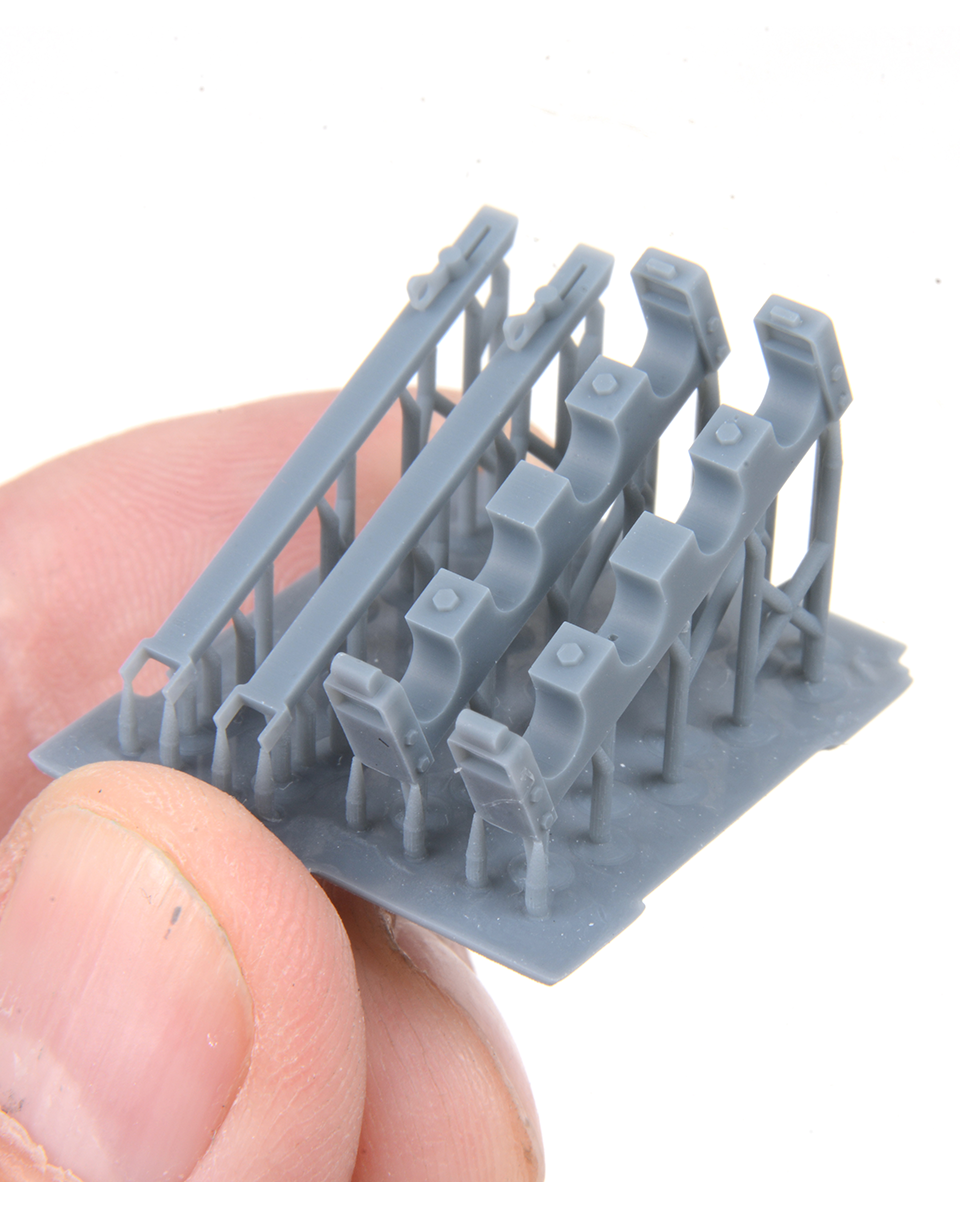 AFV Modeller 16263 interni Sd.Kfz.251 1:16 lockers