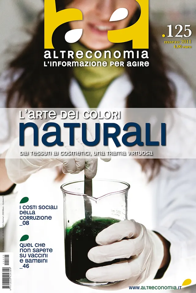 Altreconomia 125 L'arte dei colori naturali rivista copia singola