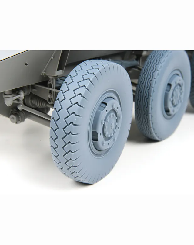 AFV Modeller 16196 Puma Sd.Kfz.234 ruote 1:16