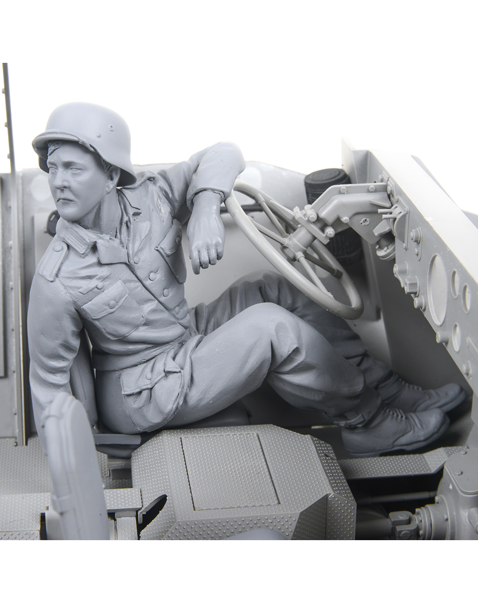 AFV Modeller 16135 Sd.Kfz.251 Driver figura 1:16