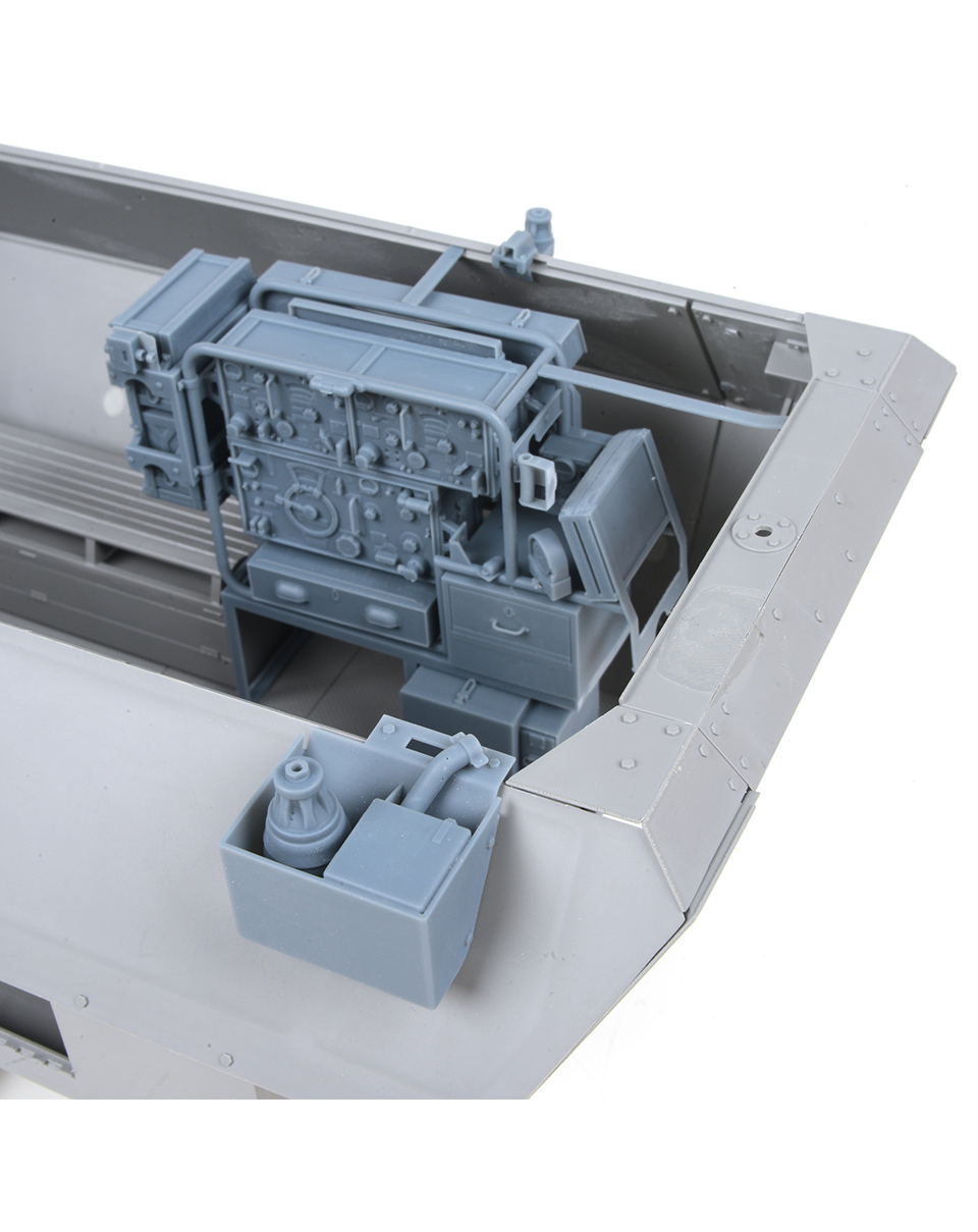 AFV Modeller 16142 Sd.Kfz. 251/3 kit dettaglio 1:16 radio