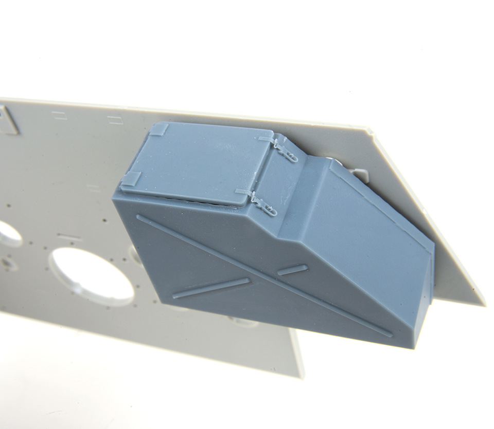 AFV Modeller 16380 Panther Jagdpanther Stowage Bin destro 1:16