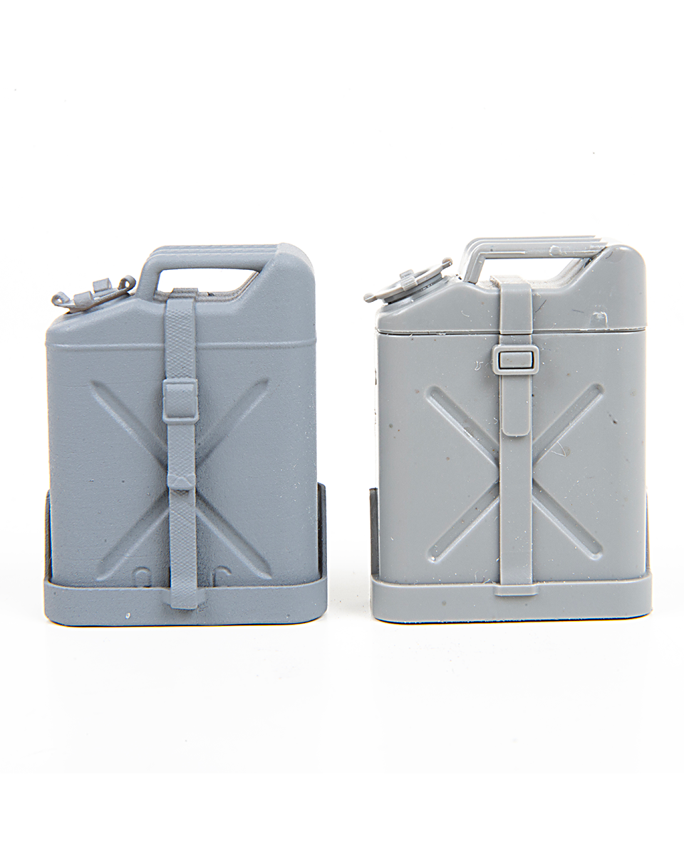 AFV Modeller 16099 Jeep jerrycan dettaglio 1:16